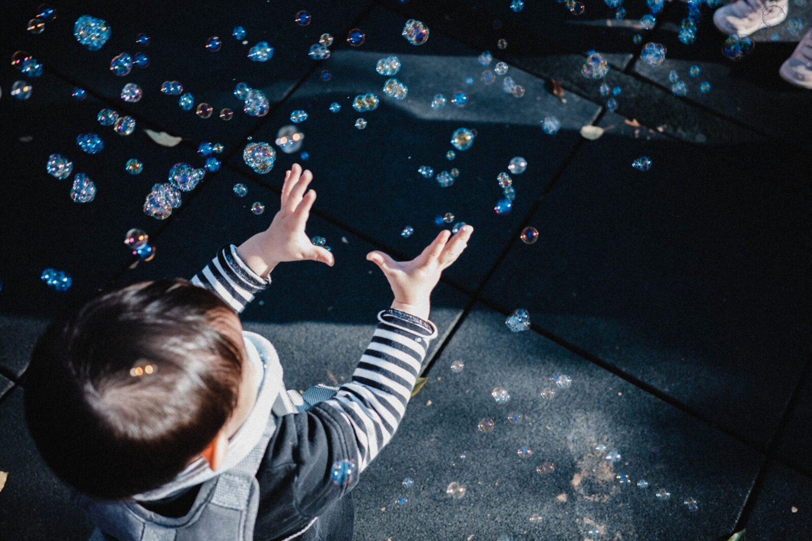 Can a California Parenting Plan Regulate a Child’s Phone and Tablet Use?
